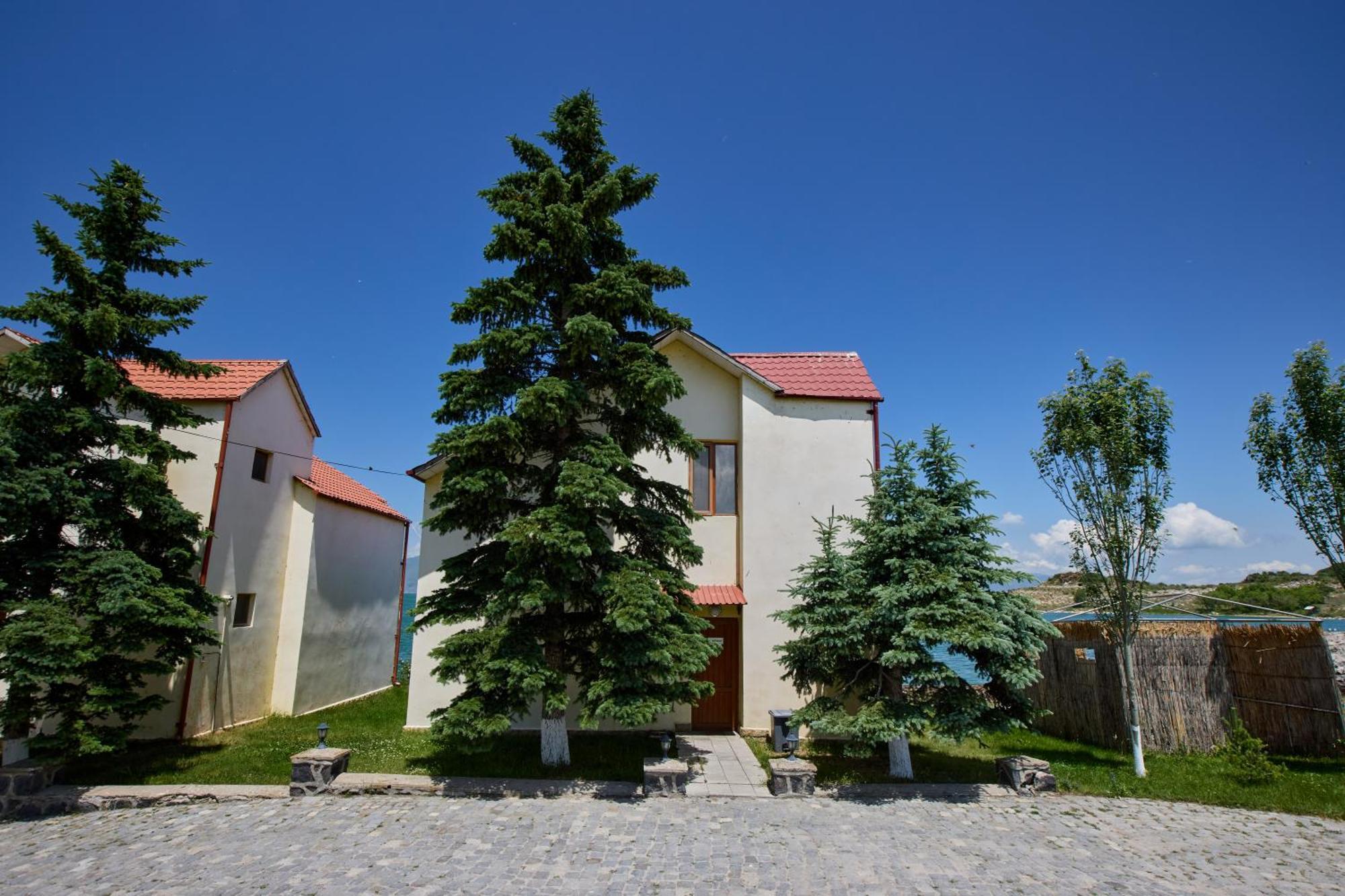 Noy Land Resort Sevan Exterior photo